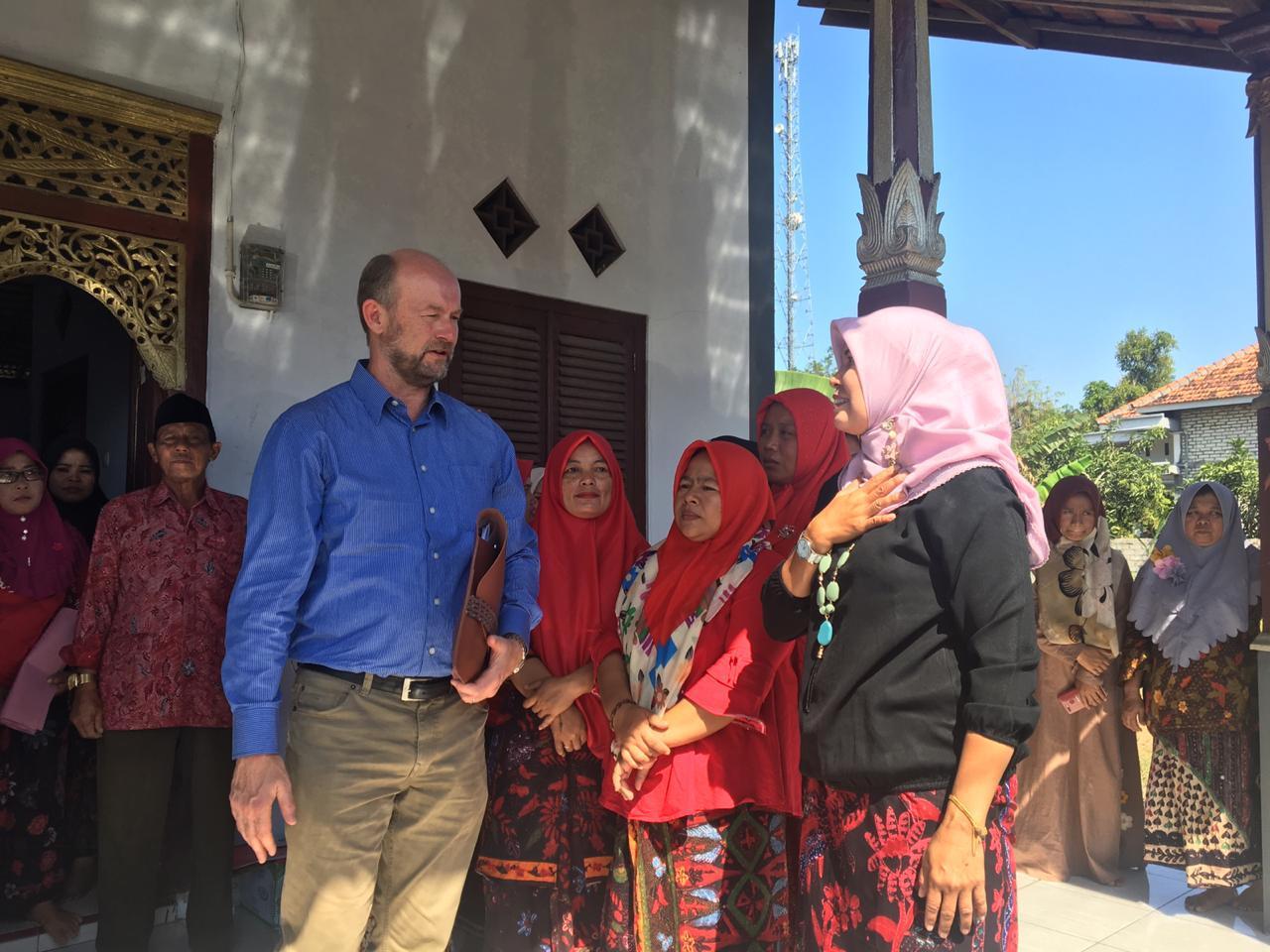 Wakil Duta Besar Australia untuk Indonesia Sapa Perempuan Kepala Keluarga Jawa Timur